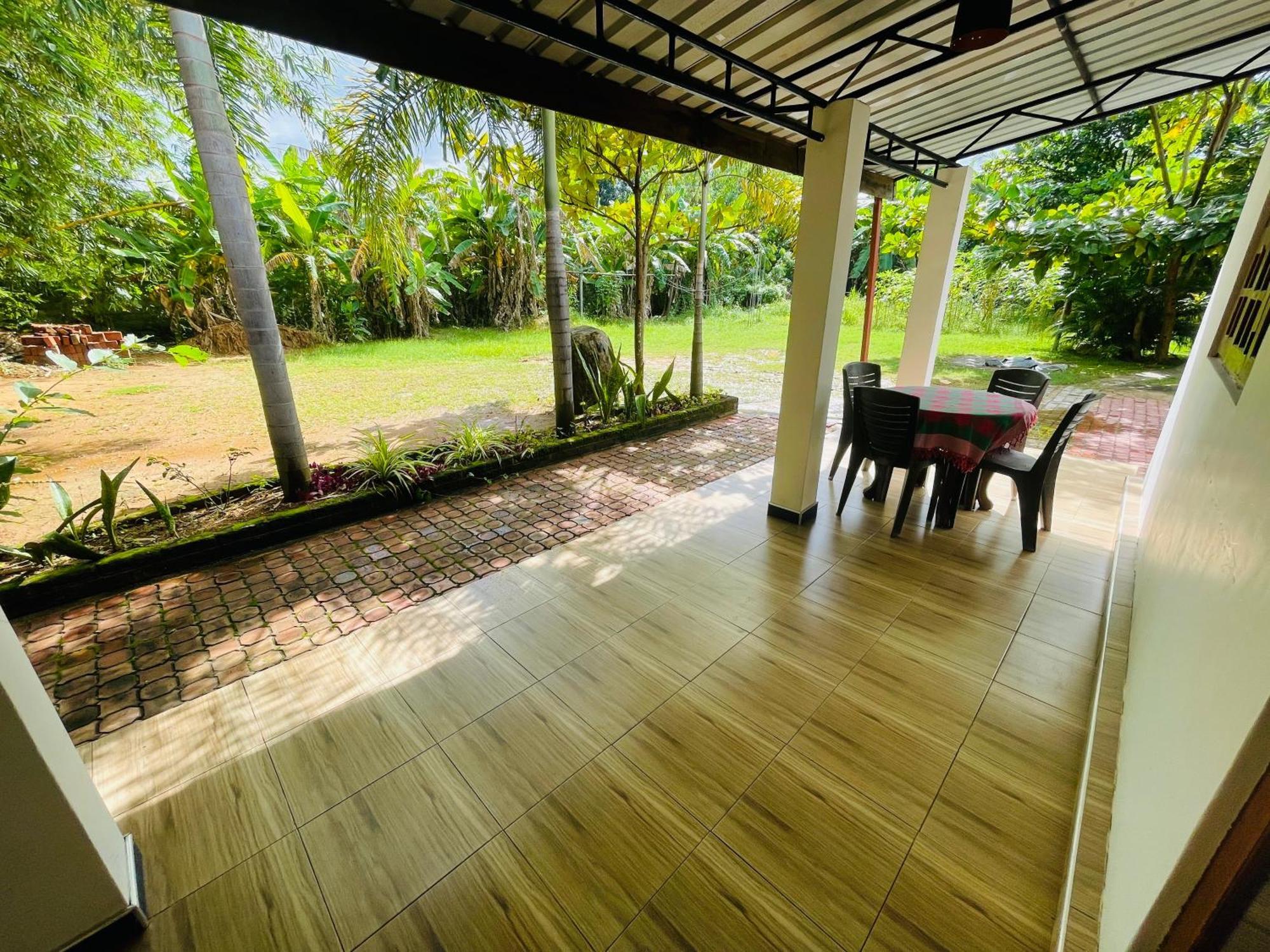 Tishan Holiday Resort Polonnaruwa Rom bilde