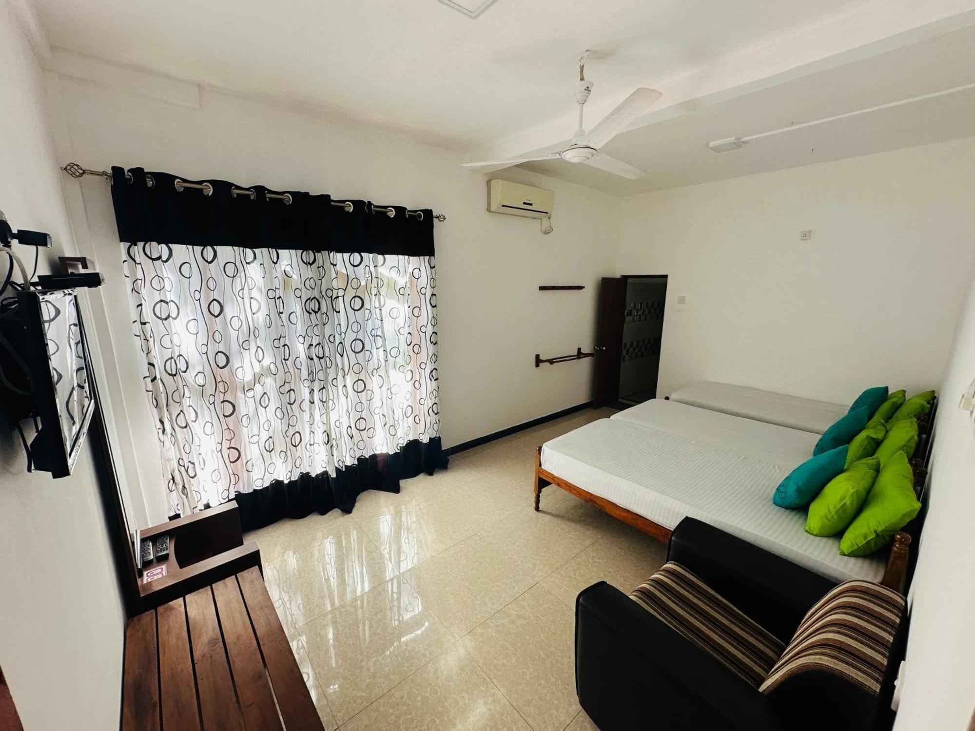 Tishan Holiday Resort Polonnaruwa Rom bilde